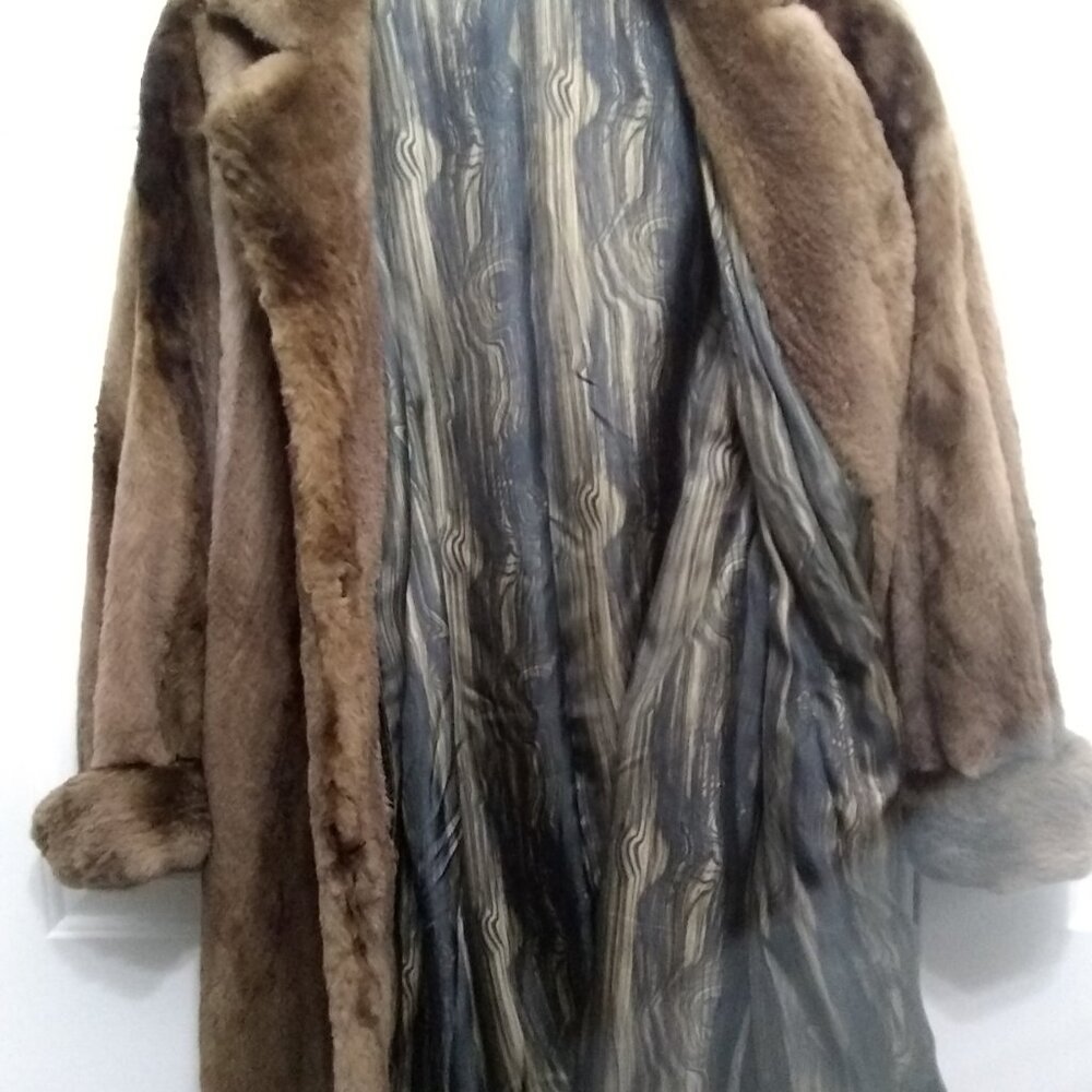 Brown Sheared Raccoon Knee Length Real Fur Swing Coat 32" Long Size 8/10 Medium - Picture 6 of 14